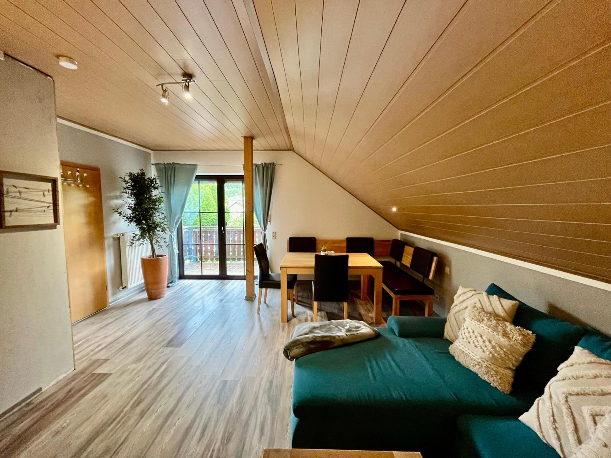 Balkon Zimmer - Apartment Gonnersdorf  Ngoại thất bức ảnh